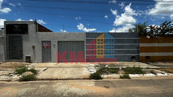 Venda! Casa em Mossoró: oportunidade única no bairro Sumaré!