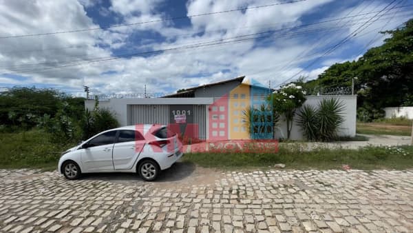 VENDA! Linda Casa com Piscina no Dom Jaime Câmara em Mossoró-RN!