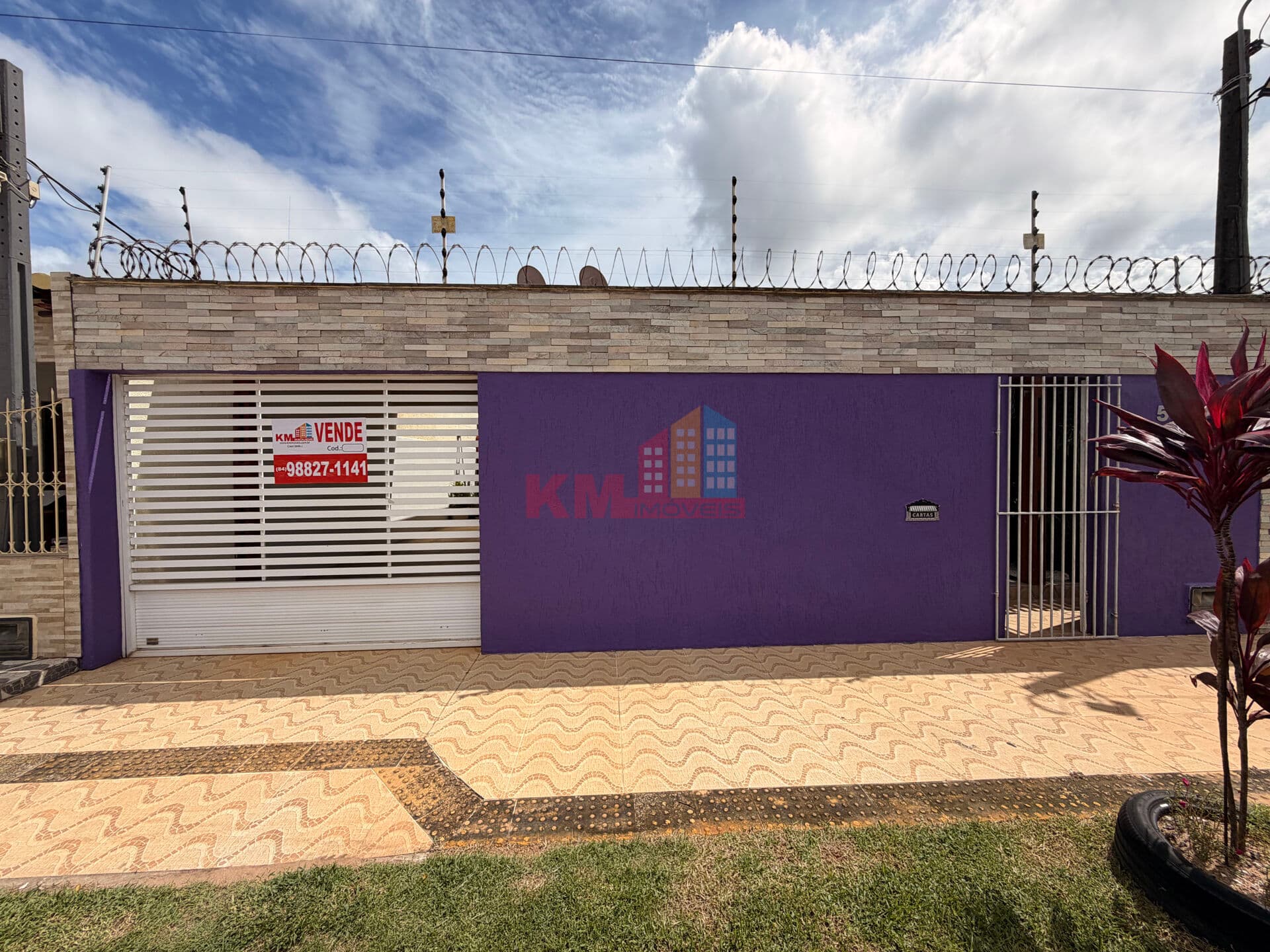 CASA COM 136 m² • EXCELENTE LOCALIZAÇÃO | Planalto – Natal/RN