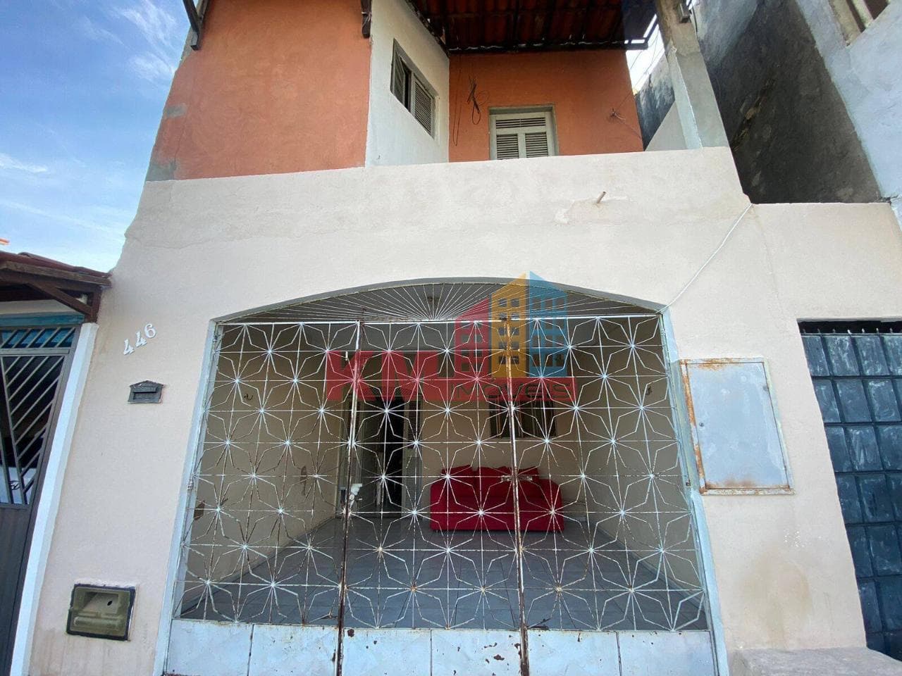 Sobrado com duas casas independentes, no bairro Bom Jardim em Mossoró-RN.