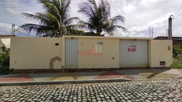 Casa Espaçosa para Locação no Monsenhor Américo, Mossoró/RN.