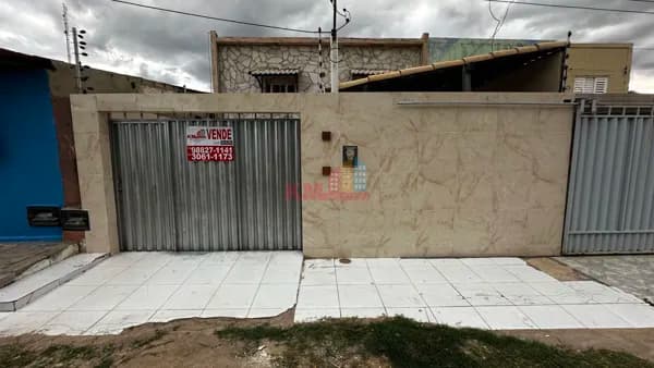 Casa à Venda no Alto de São Manoel, 2 Quartos, Suíte, Garagem | Mossoró-RN!
