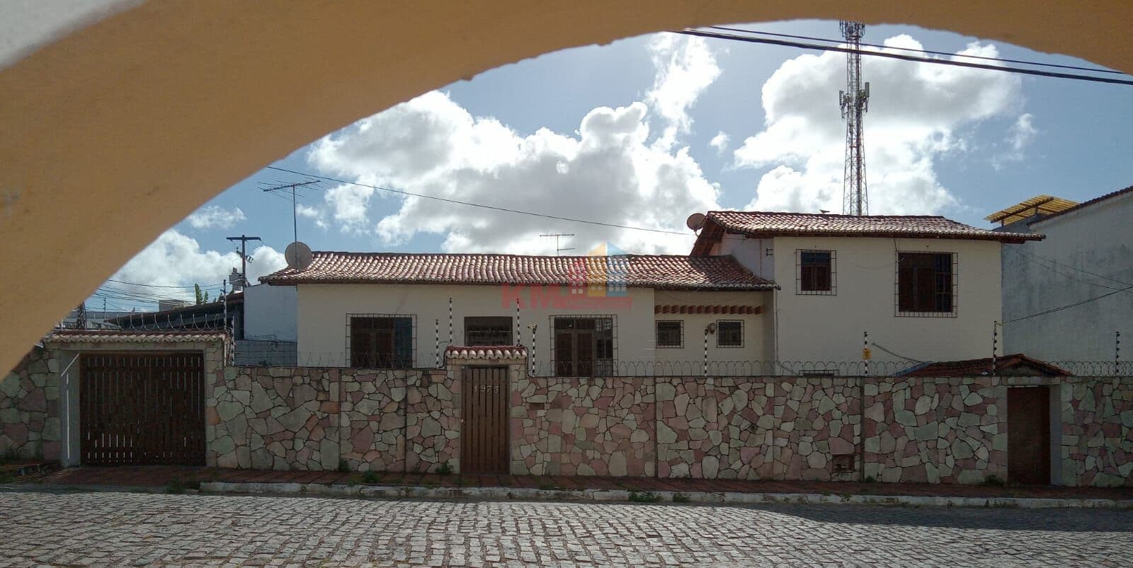Casa em Potilândia, Lagoa Nova, Natal: 04 Quartos, 16 Cômodos e 360m² de Terreno