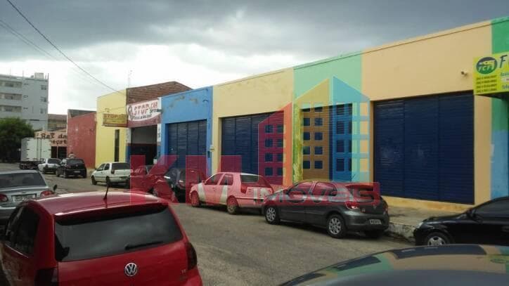 LOCAÇÃO! Galpão Comercial na Lopes Trovão em Mossoró - RN!