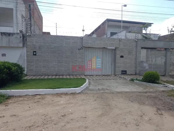 CASA • 3 Quartos (1 Suíte) | Planalto – Natal/RN.