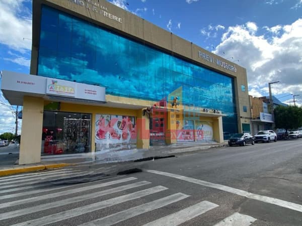 Prédio Comercial de Esquina no Coração de Mossoró: Av. Rio Branco com Felipe Camarão