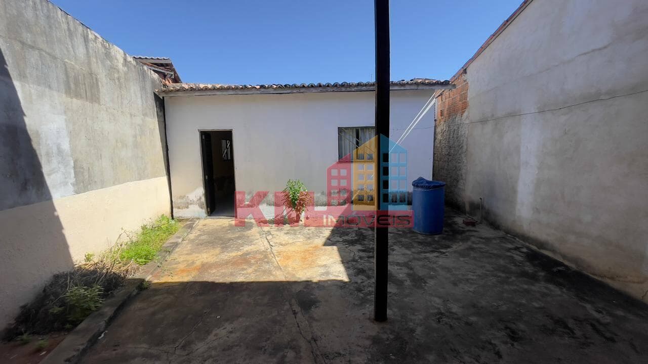 VENDA! CASA COM AMPLO TERRENO NO AEROPORTO EM MOSSORÓ-RN!