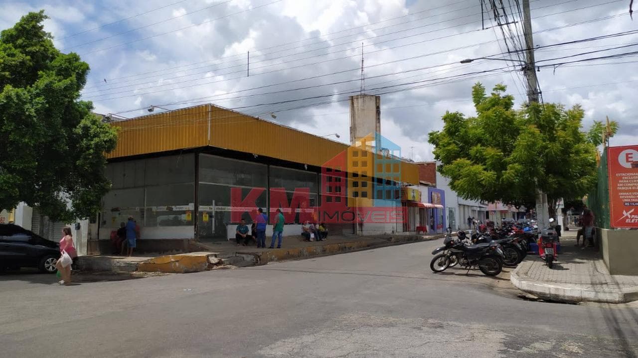 PRÉDIO COMERCIAL DE ESQUINA + SALÃO AMPLO - CENTRO (MOSSORÓ/RN) | RUAS FREI MIGUELINHO/GETÚLIO VARGAS E FLUXO GARANTIDO
