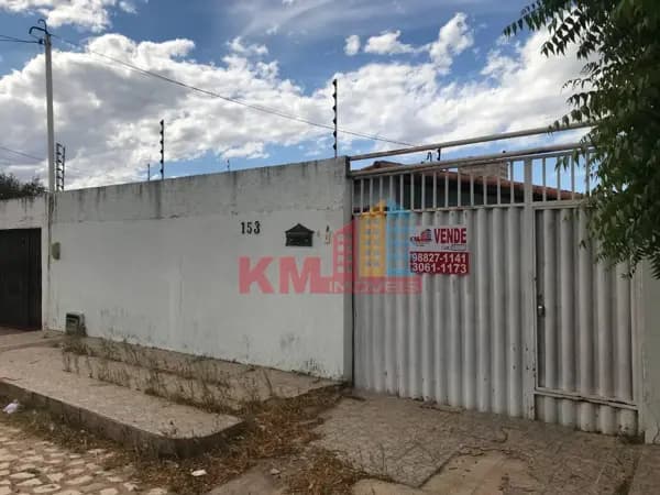 Casa à venda no bairro Rincão em Mossoró/RN