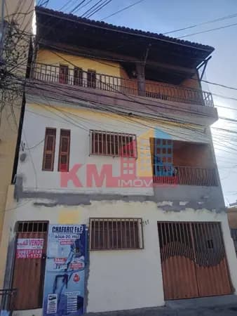 Casa tríplex no bairro Santo Antônio em Mossoró - RN.