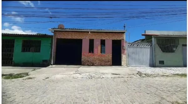 Casa à Venda em Nossa Senhora da Apresentação - Natal/RN.