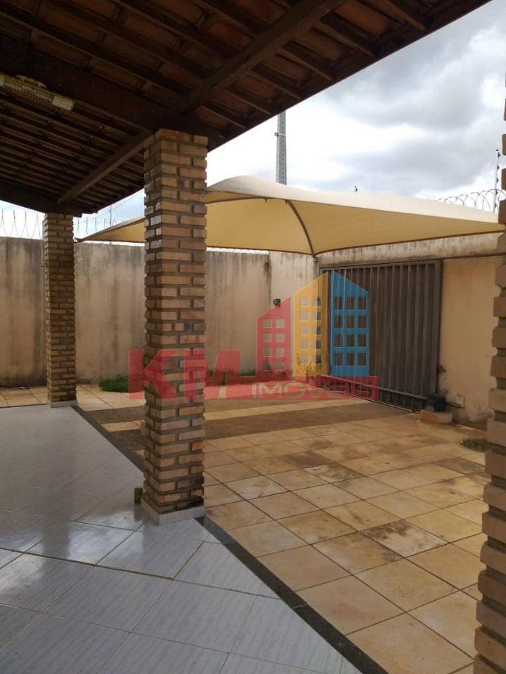 Casa à Venda no Bairro Integração, Mossoró: Conforto e Praticidade