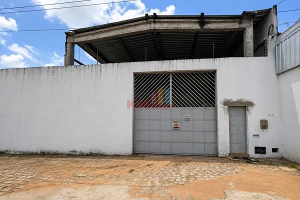 GALPÃO COMERCIAL • Candelária – Natal/RN.