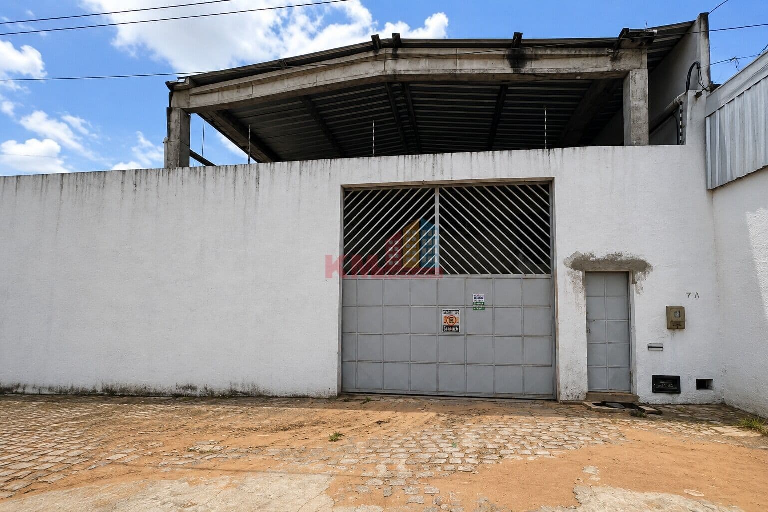 GALPÃO COMERCIAL • Candelária – Natal/RN.