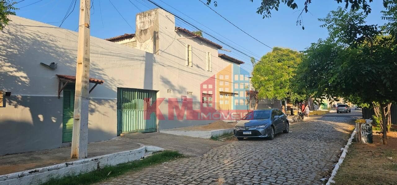 VENDA! ÁREA COM VÁRIOS IMÓVEIS NO BAIRRO PLANALTO 13 DE MAIO EM MOSSORÓ-RN!