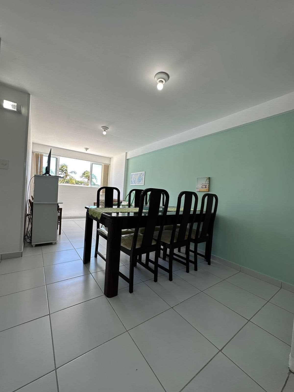 APARTAMENTO NO ALTIPLANO 4 QUARTOS