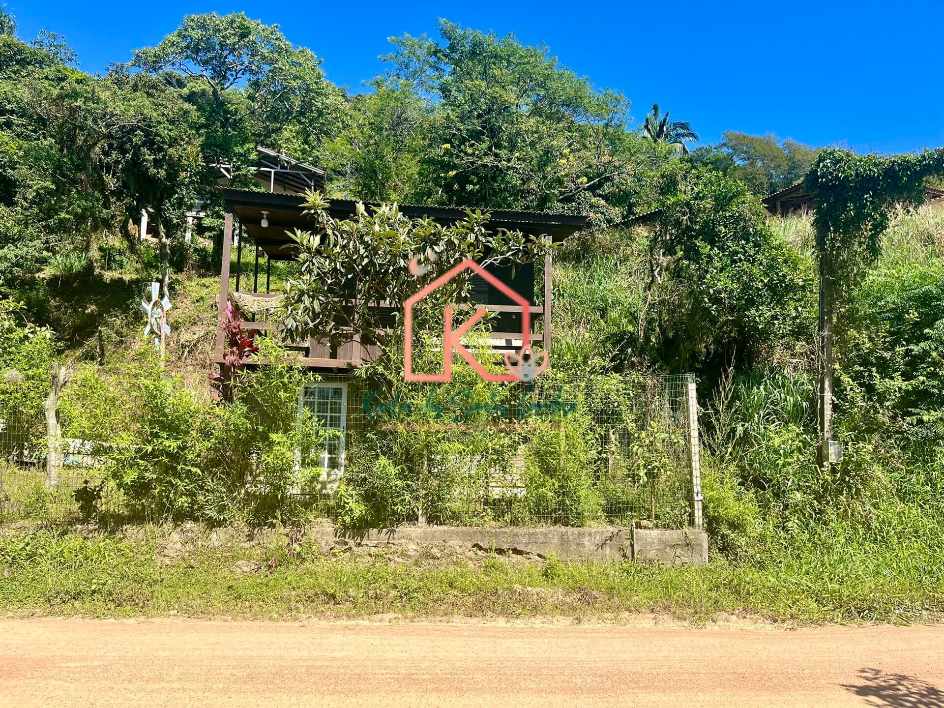 Casa à Venda na Beira da Lagoa - Bairro Praia Vermelha, Imaruí-SC