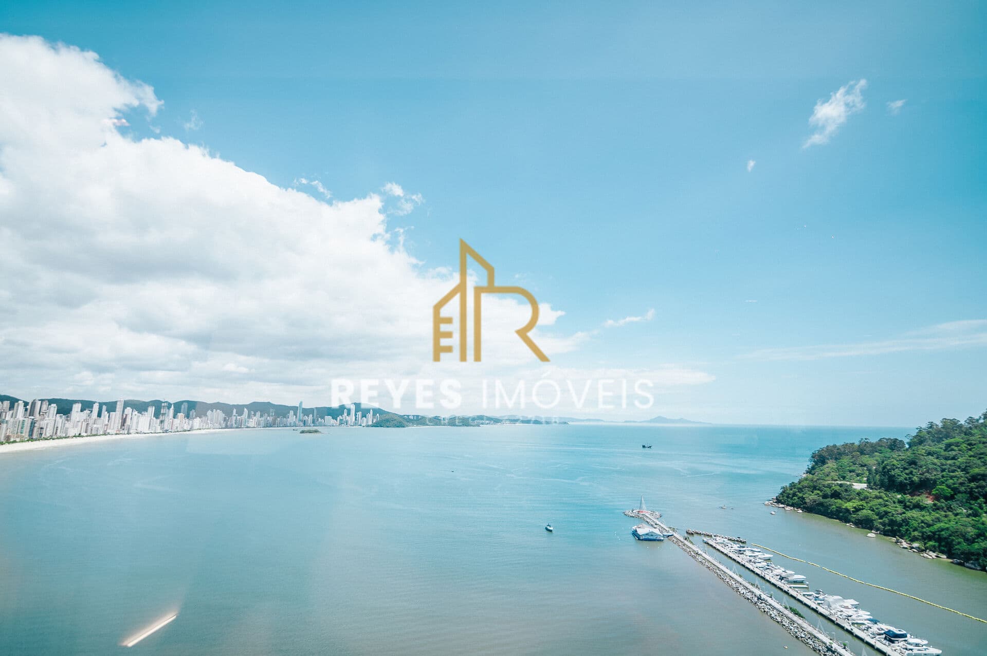 IBIZA TOWERS - BC - MOBILIADO