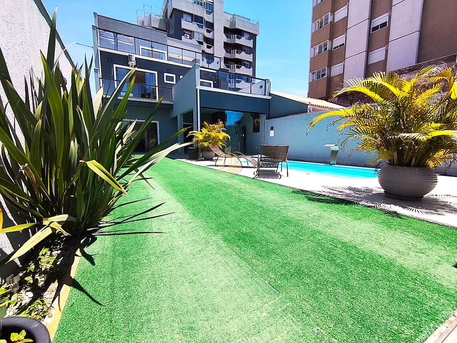 Casa à venda no bairro Centro em Matinhos/PR