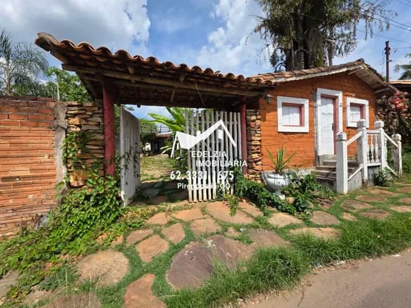 Casa de Adobe em Terreno de 415 m² - Próximo ao Centro Histórico
