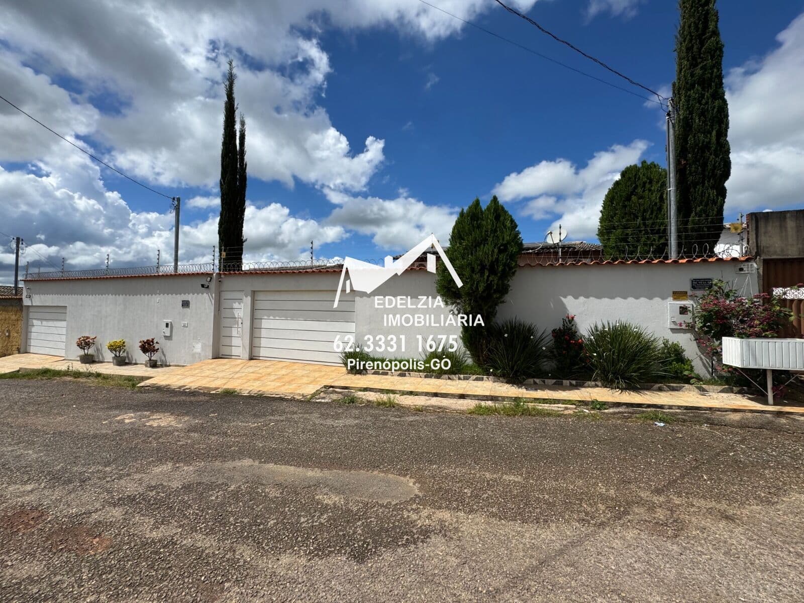 Espaçosa Casa com Piscina em Corumbá – Conforto e Segurança