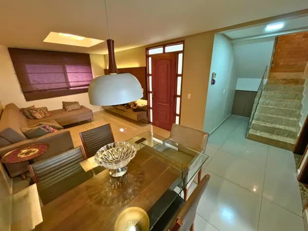 Sobrado 4 Quartos c/ Suíte | 145m² | 2 Vagas | Espaço Gourmet c/ Churrasqueira | Jardim América – Goiânia