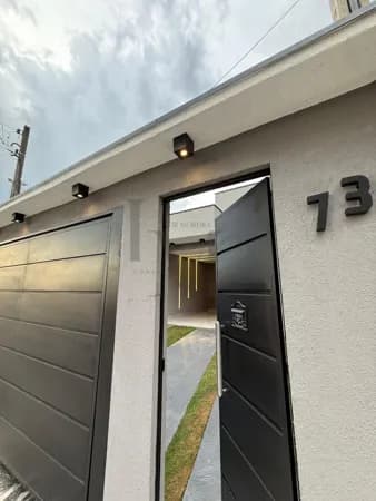 Casa à Venda, Na Vila Caputera em Mogi das Cruzes