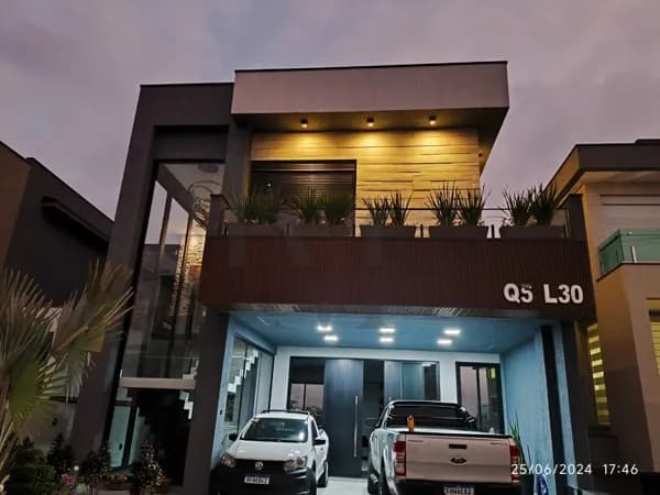 Casa Alto Padrão à Venda, Dentro do Condomínio Aruã Brisas