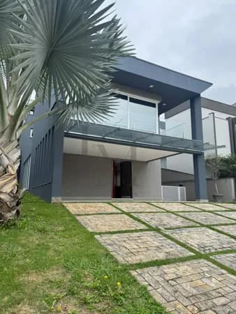 Casa Alto Padrão à Venda, Dentro do Condomínio Aruã