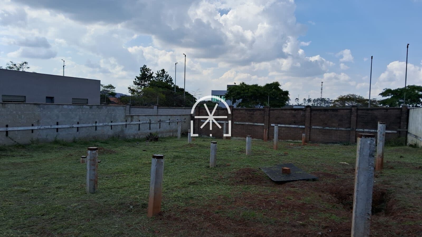 TERRENO EM CONDOMÍNIO ALPHAVILLE LAGOA DOS INGLESES,
