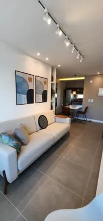 Apto flat, 2 qts, piscina, academia, churrasqueira