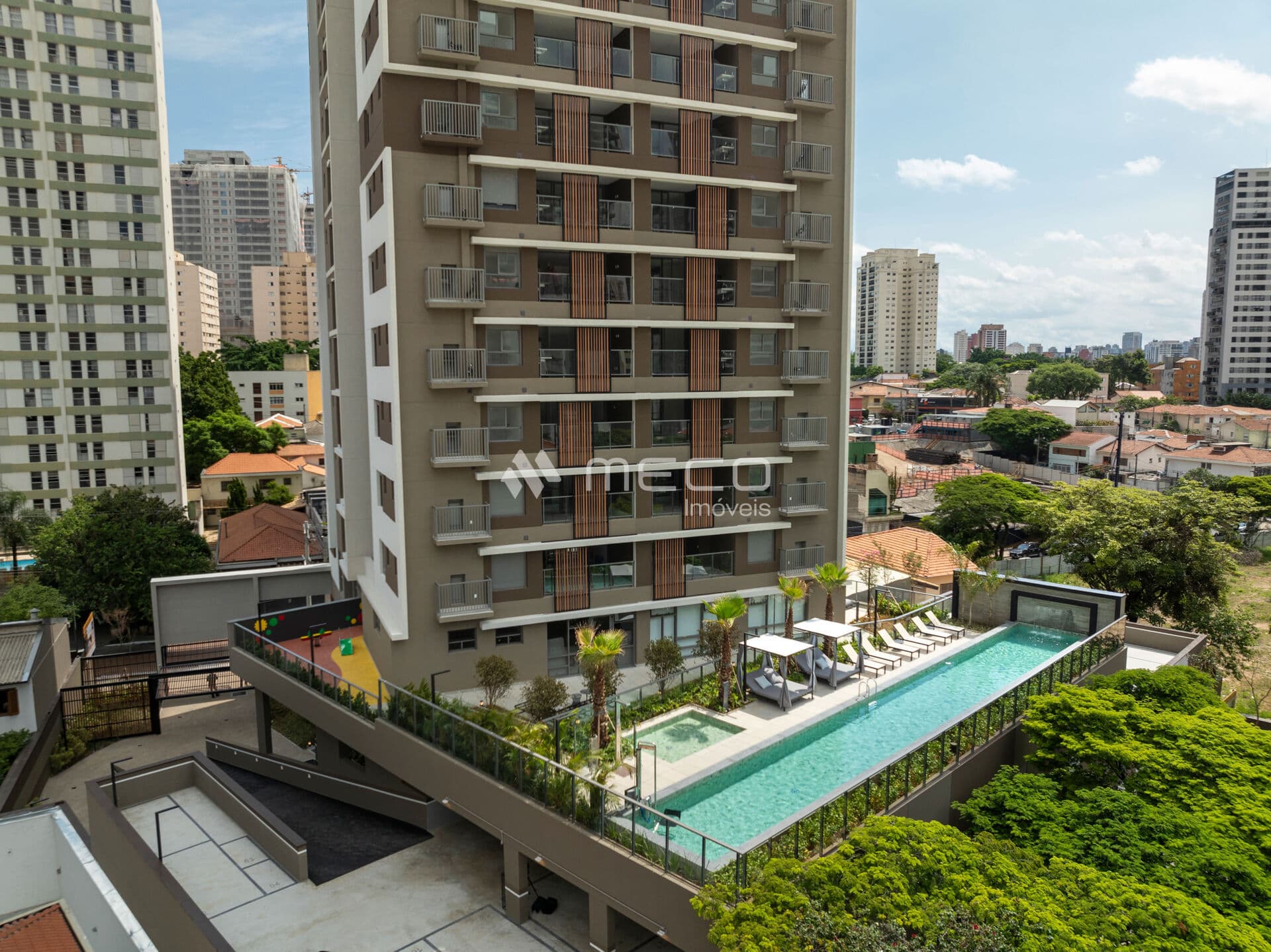 Apartamento Andar Alto no Brooklin | 2 Suítes + Varanda Gourmet
