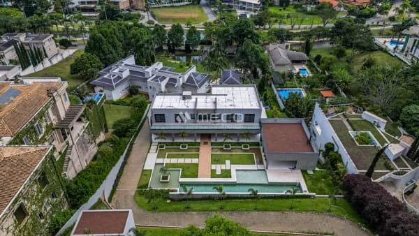 Casa Alto padrão em Condomínio fechado no Tamboré 1 com 4 suítes