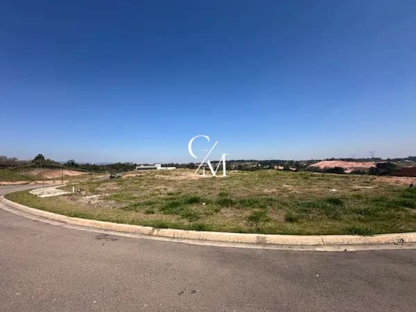 Terreno de Esquina à Venda no Condomínio Portal dos Lagos | Bairro Corrupira – Jundiaí/SP