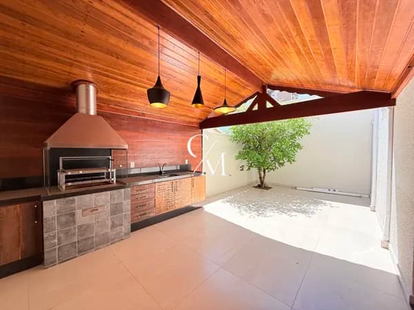 Casa Triplex à Venda no Condomínio Reservatto em Jundiaí/SP