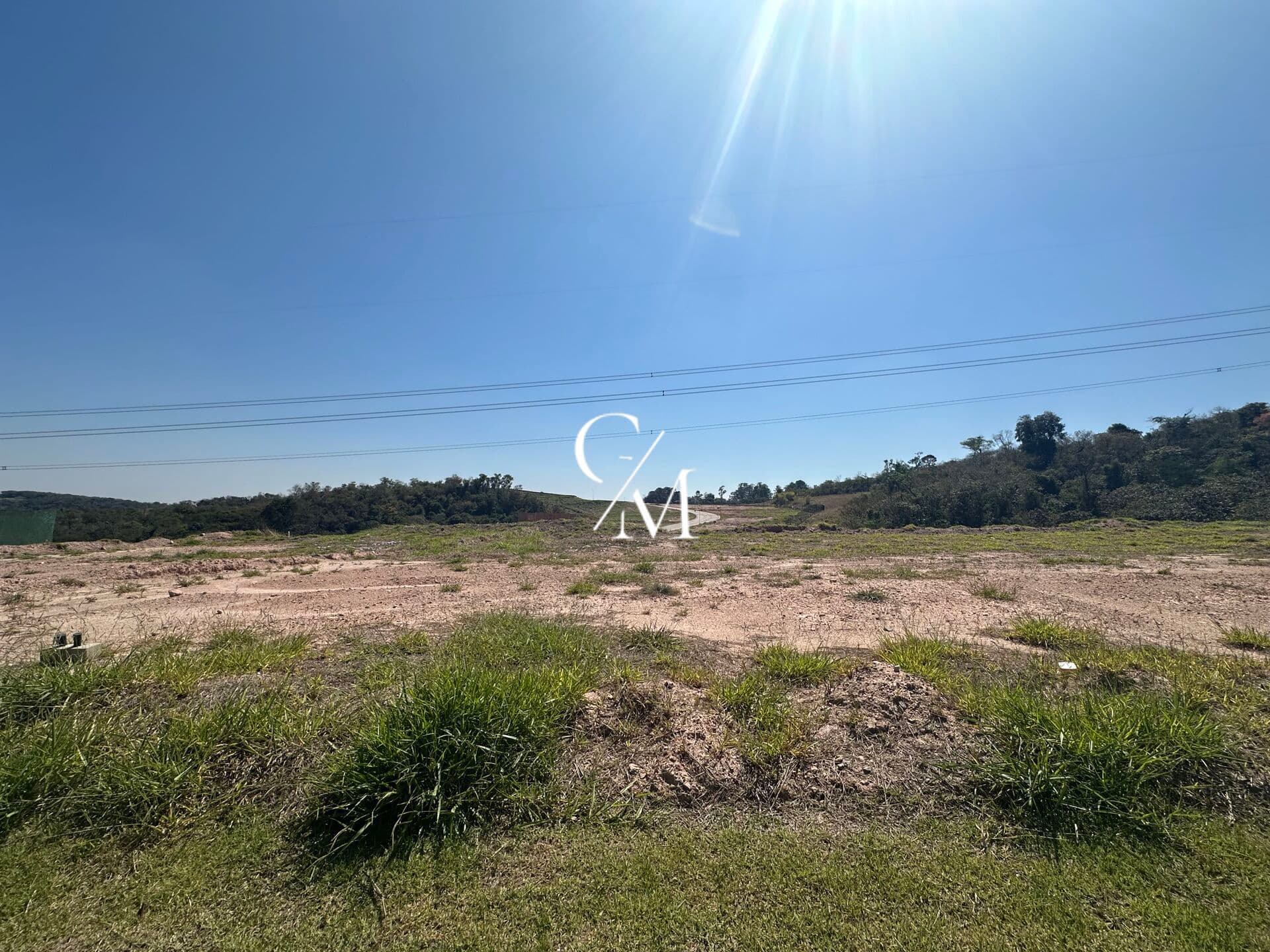 Terreno à Venda em Condomínio Portal dos Lagos em Jundiaí/SP