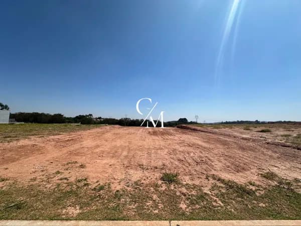 Terreno à Venda em Condomínio Portal dos Lagos em Jundiaí/SP