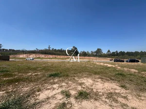 Terreno à Venda em Condomínio Portal dos Lagos em Jundiaí/SP