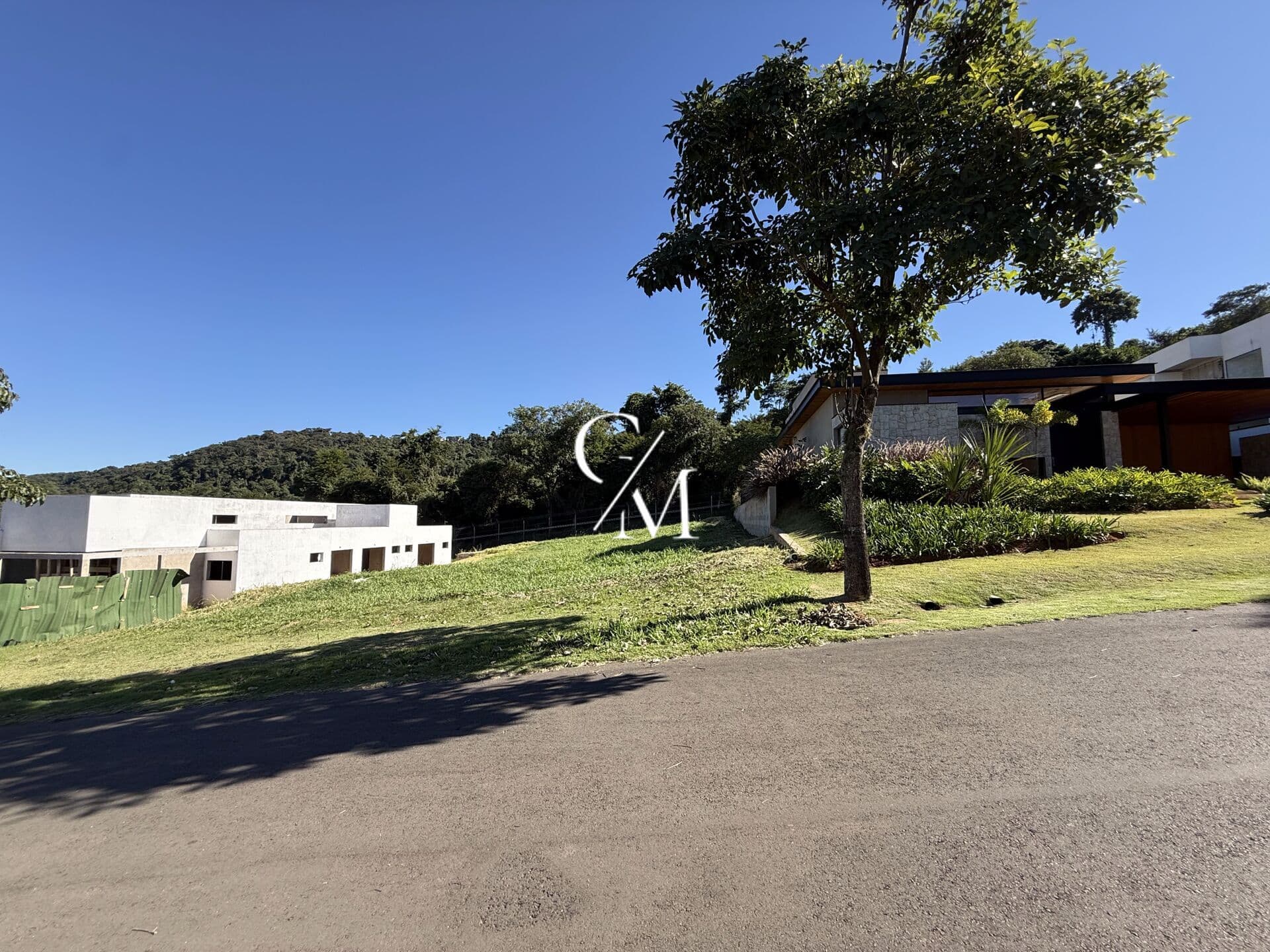 Terreno à venda no condomínio Fazenda Serra Azul 1