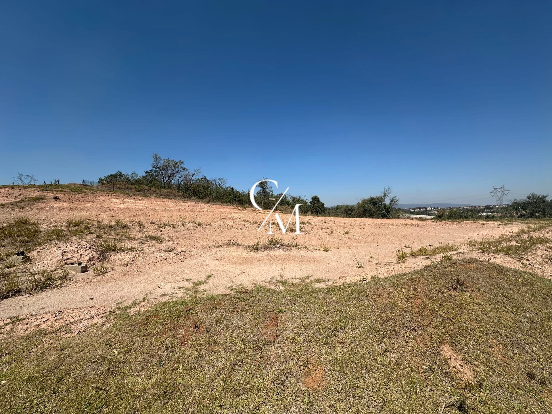 Terreno à Venda em Condomínio Portal dos Lagos em Jundiaí/SP