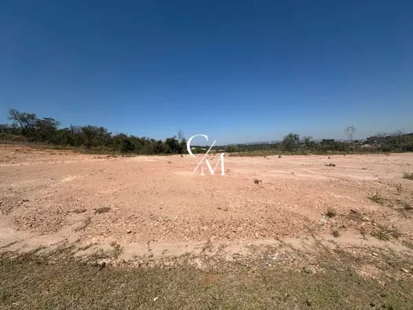Terreno à Venda em Condomínio Portal dos Lagos em Jundiaí/SP