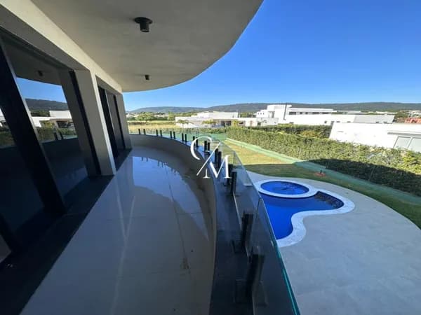 Casa à Venda no Condomínio Portal Japy Golf Club em Cabreúva/SP