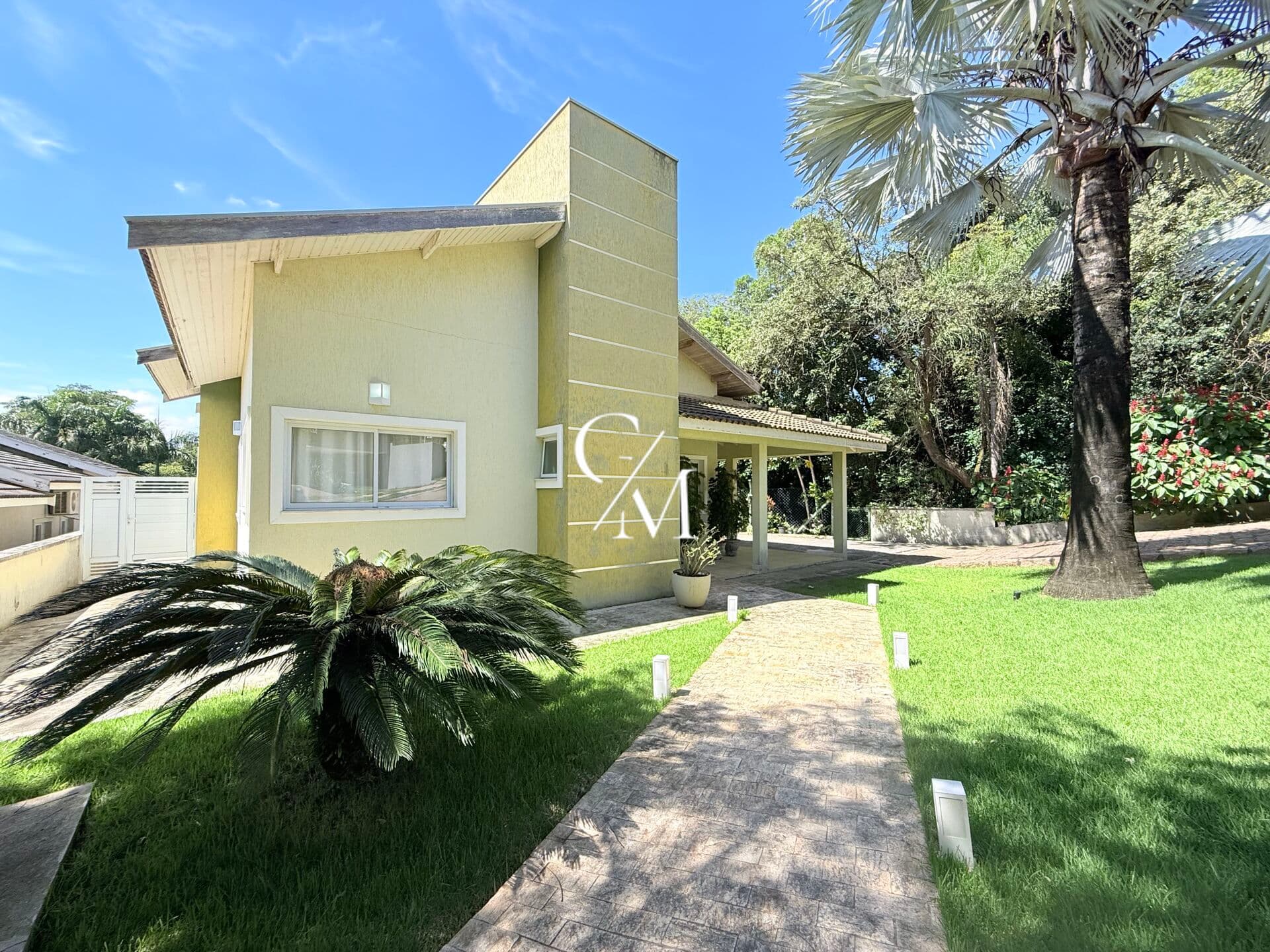 Casa térrea à venda em Condomínio Bosque dos Jatobás – Fundo para mata | 1.054m² de terreno
