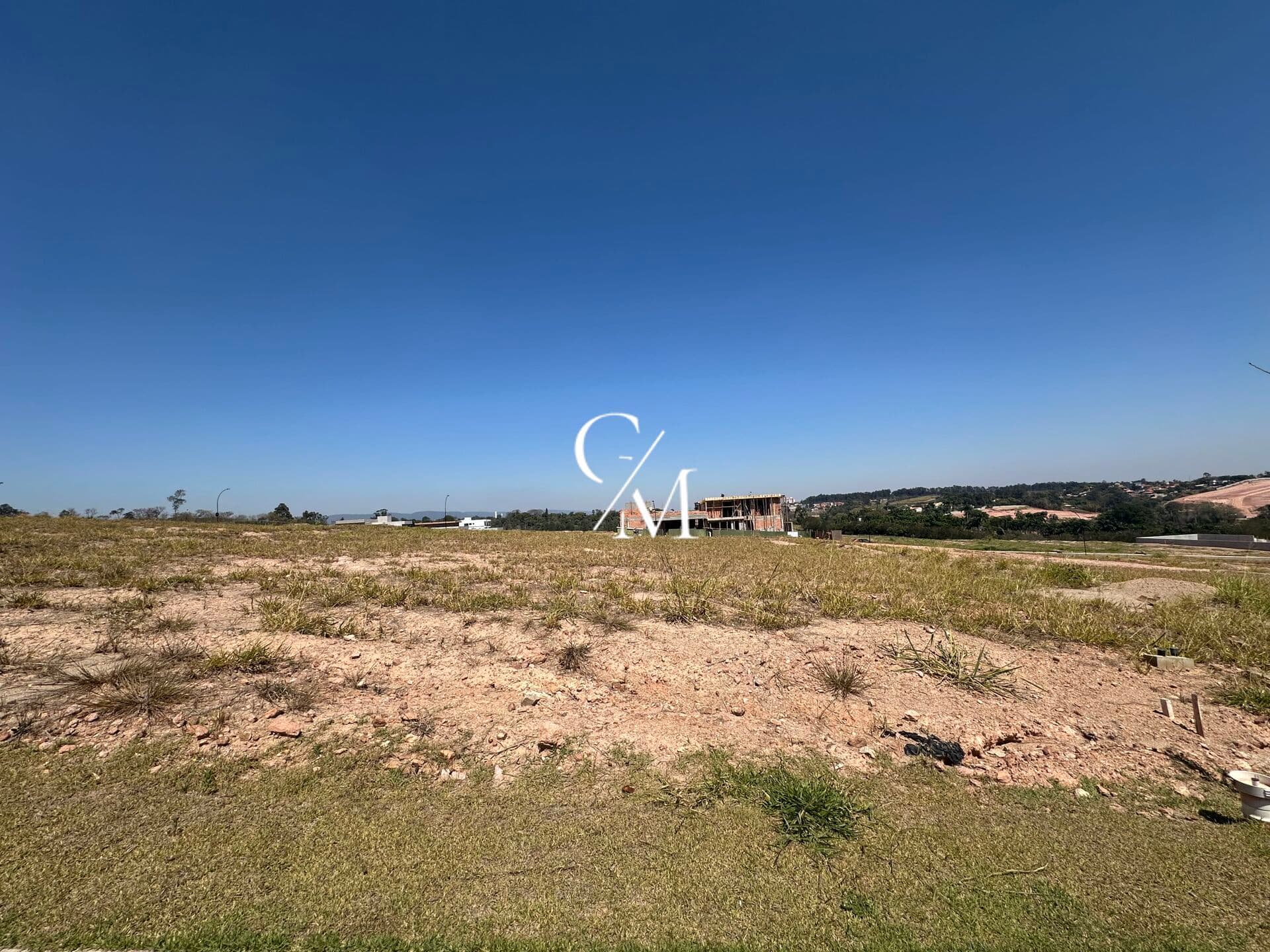 Terreno à Venda em Condomínio Portal dos Lagos em Jundiaí/SP