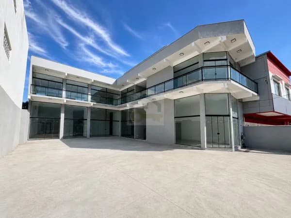 PRÉDIO COMERCIAL COMPLETO! OPORTUNIDADE ÚNICA DE INVESTIMENTO EM ITAIPUAÇU!