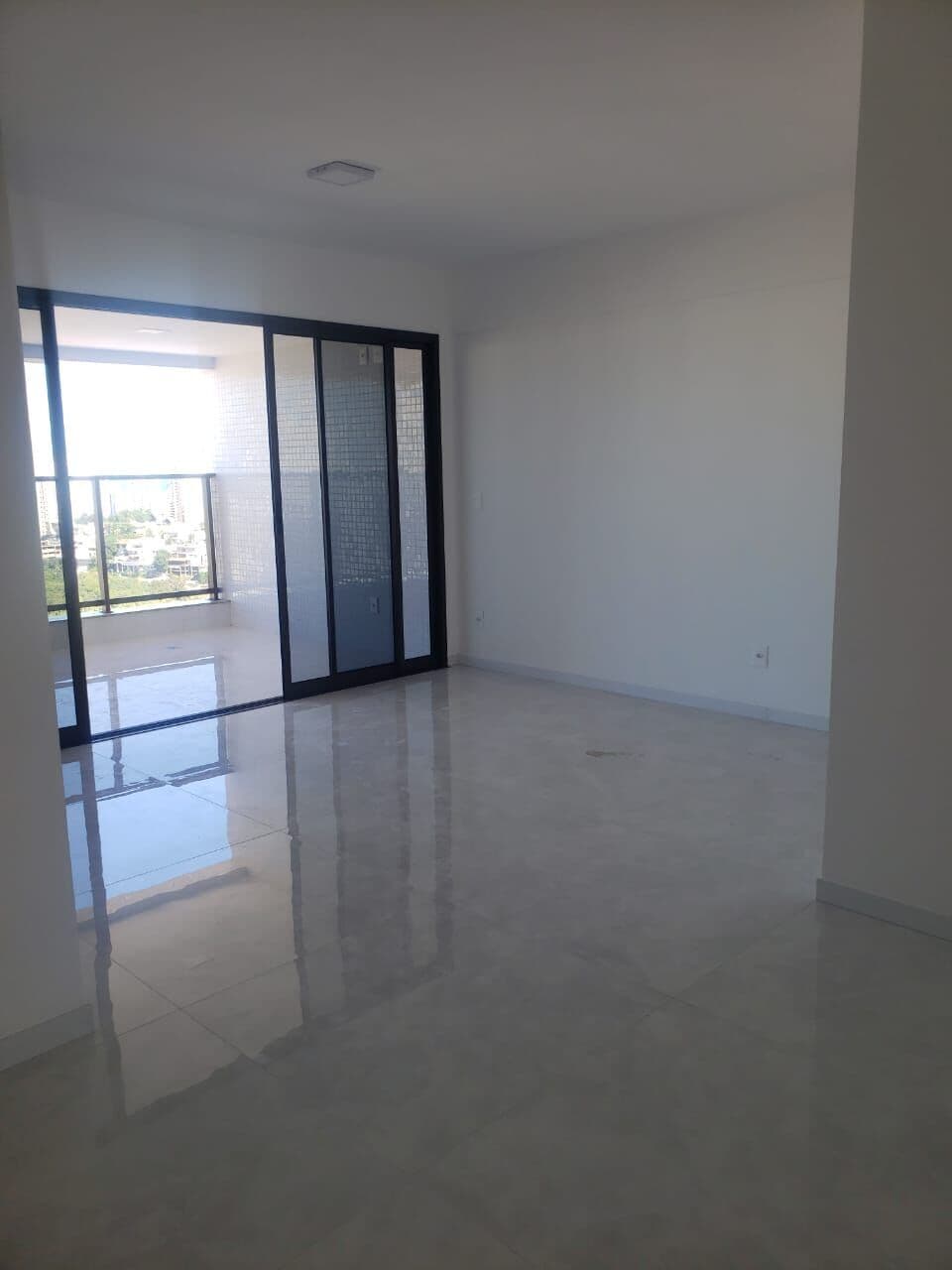 Apartamento Alto Padrão com 3 suítes e 2 vagas de garagem em condomínio Lê Quartier em Caminho das Árvores, Salvador/BA