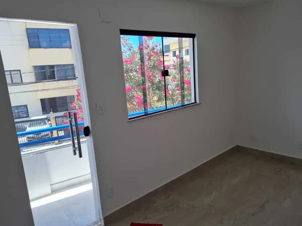 Apartamento Nascente, 2/4, 1 Suíte, 1 Vaga, 1° Andar, Escada, no bairro Piatã, Salvador / BA, ponto de referência Igreja Adventista.