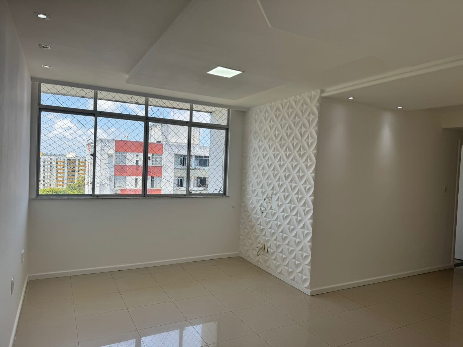 Apartamento 3/4 no condomínio Moradas do Bosque no Imbuì .