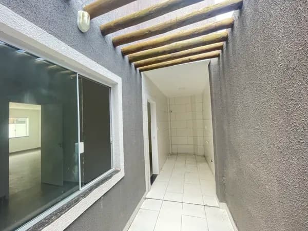 Casa nova 2/4 e 1 suíte próximo a UNIME
