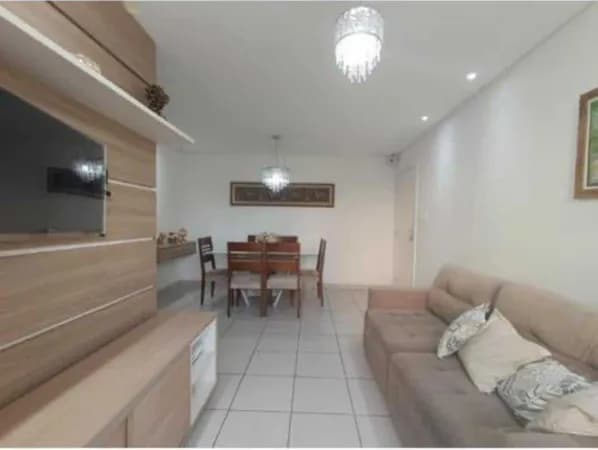 Apartamento térreo, 2/4, 1 suíte, 2 vagas, Buraquinho/Miragem R$450.000,00